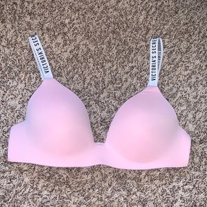 Victorias Secret Lightly Lined Wireless T-Shirt Bra 34B